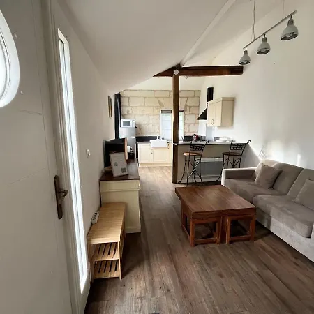 Ferienhaus Charmante Maisonnette En Tuffeau A Deux Pas De La Loire, Centre Avec Parking Gratuit
